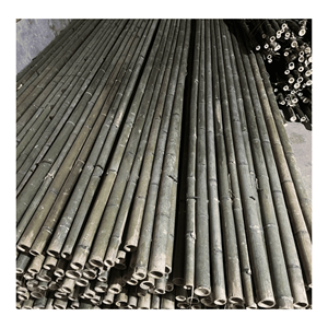 Poteau en bambou naturel, fabriqué à partir de bambou durable pour la construction de structures, les clôtures de jardin et les applications de meubles, origine Vietnam. - Product Image 1