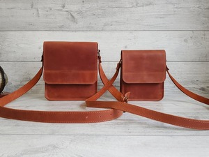 กระเป๋าสตางค์หนังแท้ราคาประหยัด ดีไซน์บางเฉียบสำหรับผู้ชาย มีช่องใส่บัตรหลายช่อง ช่องใส่เงินสด และเหมาะสำหรับใช้ในชีวิตประจำวัน โดย M/S SHAAD HANDICRAFTS - Product Image 4