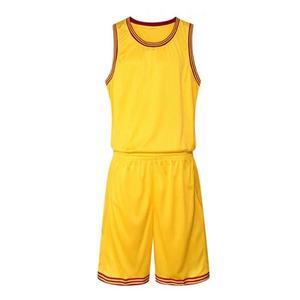 Tenue de basketball de haute qualité pour hommes, vente en gros, vêtements de sport, maillot de basketball vierge pour hommes, ensemble de tenue de basketball personnalisé par sublimation - Product Image 1