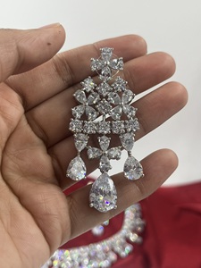 Ensemble de bijoux collier et boucles d'oreilles en zircone cubique pour femmes |   Ensemble de bijoux fantaisie de mariage indien, cadeau pour anniversaire - Product Image 2