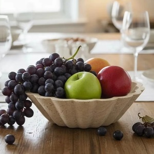 Bol décoratif en travertin premium à cannelures, avec un design sculpté élégant, pour la décoration intérieure moderne et les accents décoratifs - Product Image 2