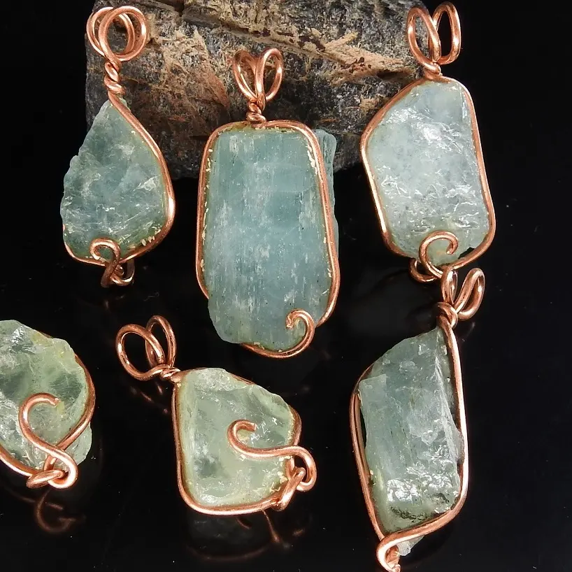 One Piece Aquamarine Natural Rough Wire Wrapped Copper Pendent Wire Wrapping Jewelry Blue Aquamarine Rough Nuggets Jewelry