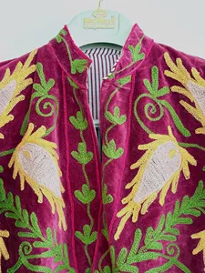Veste Suzani brodée bohème violette à motif floral, manches longues, col montant, vêtements d'extérieur pour femmes pour l'hiver - Product Image 3