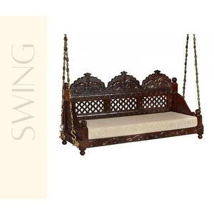Balançoire suspendue traditionnelle en bois massif avec motif floral sculpté royal, fabriquée à la main, au prix d'usine de gros. - Product Image 1