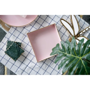 Bandeja Cuadrada de Resina Moderna y Lujosa, Bandeja Decorativa Hecha a Mano para Decoración del Hogar y Servir, Disponible a Precio de Mayoreo - Product Image 5