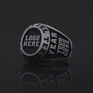 Bague d'École BOJ 027 Personnalisée en Argent et Diamant, Bague de Diplôme Universitaire Unisexe, Cadeau pour Fêtes et Occasions Spéciales, Prix Bas - Product Image 1