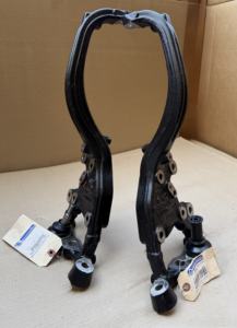 Suministros al por Mayor: Kit de Suspensión Neumática con Ejes Metálicos de Doble Gestión y Otras Piezas de Suspensión - Product Image 2