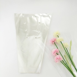 Fournisseur en gros de manchons pour fleurs en résine transparente BOPP personnalisés, certifiés SGS, sacs d'emballage pour bouquets floraux en plastique - Product Image 2