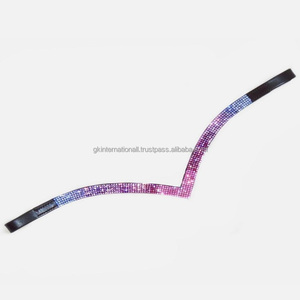 Nueva diadema de cuero brillante en forma de V para caballo, ideal para doma clásica, con cadena de cristales Hotfix, diadema brillante para caballos - Product Image 2