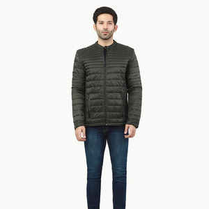 Blousons matelassés pour hommes très demandés, style streetwear, manches longues, fermeture éclair, confortables et coupe-vent - Product Image 4