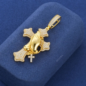 จี้รูปมืออธิษฐานแบบกางออก - จี้เงินแท้ 925 ประดับมอสซาไนต์ สี D ระดับความสะอาด VVS จี้รูปกางเขนประดับมอสซาไนต์ - Product Image 4