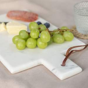 Tabla de cortar de mármol de alta calidad con bordes pulidos para un uso seguro en la cocina - Product Image 1