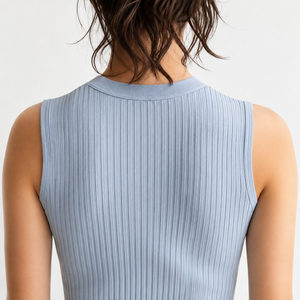 Vente en gros de débardeurs côtelés en tricot teint pour femmes |   Gilet en tricot sans manches à col rond et coupe ajustée |   Haut basique décontracté extensible et doux |   OEM & - Product Image 3