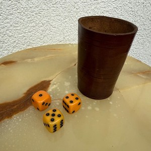 Vasos de Dados de Cuero de Lujo Personalizados OEM de Alta Calidad para Juegos de Mesa con Dados, Venta al por Mayor, Logotipo, Color y Estilo Personalizables, por Unidades - Product Image 1