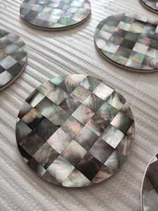 Exquisito Posavasos Artesanal Personalizado Clásico y Ecológico con Mosaico de Piedras para Decoración de Mesa - Product Image 5
