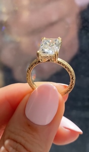 Anillo de Compromiso y Boda Clásico para Mujer, con Diamante Cultivado en Laboratorio, Corte Radiante, Certificado IGI, Chapado en Oro Amarillo de 18K, 4-5g, para Uso Diario - Product Image 2
