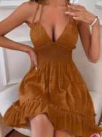 Robe courte pour femme à imprimé Ikat, col halter, taille smockée, ourlet à volants, style bohème chic, tenue décontractée d'été pour les vacances