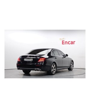 Mercedes-Benz Classe E E300 Avantgarde 2020, 73 823 km, boîte automatique, sièges en cuir, conduite à gauche, caméra de recul - Product Image 2