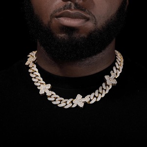 Collier chaîne cubaine de luxe en moissanite sertie de pierres, avec breloques papillon, bijoux hip-hop plaqué or/argent, Banti Jewels - Product Image 4