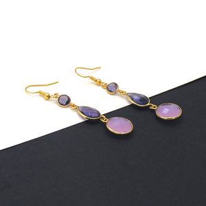 Boucles d'oreilles pendantes en améthyste violette et calcédoine rose |   Bijoux faits à la main de style bohème pour mariage, plaqués or 18 carats en laiton - Product Image 3