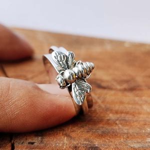 แหวนเงินแท้ 925 รูปผึ้งหมุนได้ ทำมือ แหวนนิ้วโป้งแบบหมุนได้ สำหรับทุกเพศ เหมาะสำหรับงานแต่งงานหรือเป็นของขวัญในงานปาร์ตี้ - Product Image 1