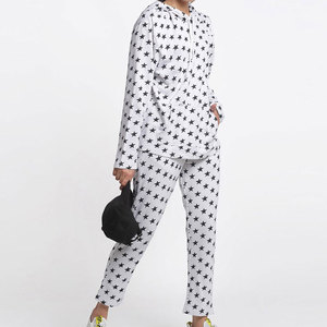 Ensemble de survêtement sportif pour femmes OEM, sweat-shirt en coton doux, pantalon de jogging, vêtements décontractés pour la maison, tenue d'entraînement physique, nouveauté - Product Image 3