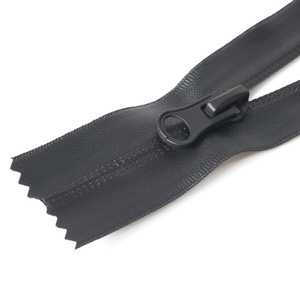Fermeture éclair imperméable à bas prix, résistante à l'eau, 3 #   Fermeture éclair en nylon à extrémités ouvertes pour applications extérieures, longue chaîne, imperméable, en rouleau - Product Image 4