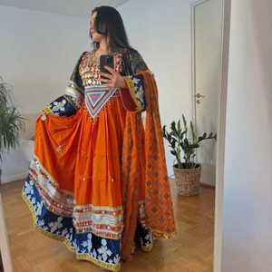 Vestido Afgano Kuchi para Mujer, Vestido de Terciopelo Kuchi Afgano, Cultura Pashtun, Última Moda 2026, Hecho a Mano, Tribal, Tradicional, Bordado - Product Image 4
