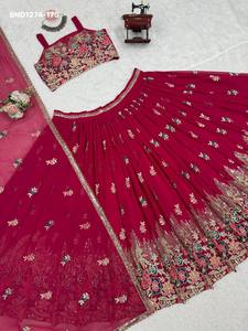 Conjunto de Lehenga de Diseño en Georgette Sintética Pesada con Lentejuelas y Cordones, Adorno Floral, Color Rosa Oscuro, Moda Femenina - Product Image 3