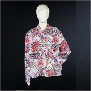 Camisa túnica de algodón estampada a mano de forma ética para mujer, camisa ligera tejida, estilo bohemio chic, artesanía india. - Product Image 1