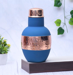 Elegante dispensador de agua antiguo de cobre con intrincados diseños de filigrana y un grifo de latón, disponible a precios de mayorista. - Product Image 6