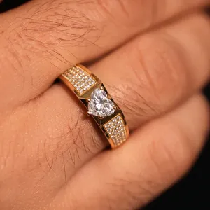 Anillo de Diamantes Solitario en Forma de Corazón de Alta Calidad con Banda Pavé, Anillo de Diamantes de Compromiso y Boda para Hombre, Claridad VVS-VS, IGI - Product Image 5