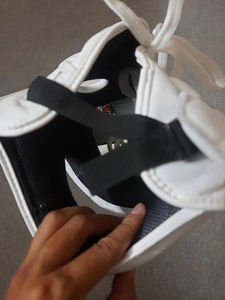 No Boxing No Life, protège-tête de boxe blanc intégral, cuir de qualité supérieure, réglable, protection des oreilles, fermeture à lacets - Product Image 5