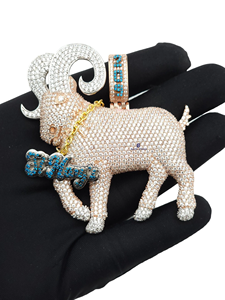 Colgante de Ram de Lujo con Incrustaciones de Moissanita, Cadena con Nombre en Letra Azul, Oro Rosa, Joyería Hip Hop Estilo Bling - Product Image 3