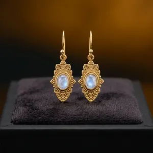 Pendientes colgantes de latón con piedra lunar natural |   Joyería de Piedras Preciosas Hecha a Mano para Venta al por Mayor - Product Image 6