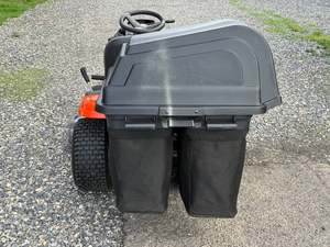 Tondeuse autoportée Husqvarna 48 pouces à essence, autopropulsée, lame rotative, bac de ramassage arrière, qualité professionnelle - Product Image 6