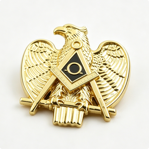 Épinglette Aigle Doré avec compas et croix, badge en émail de style classique, fixation par épingle de sûreté en métal, épinglettes métalliques de haute qualité - Product Image 3
