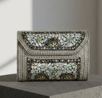 Sac à main élégant et tendance pour femme, en métal, avec fermeture éclair, broderie de perles, pompons et fleurs, bandoulière, idéal pour les soirées, 7 pouces, le meilleur choix