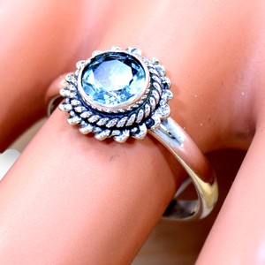 Bague élégante et délicate pour femme en argent sterling 925 avec topaze bleue, sertie en clos, pierre précieuse naturelle authentique taillée en facettes, best-seller - Product Image 2