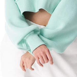 Sudadera Corta para Mujer, Tela de Primera Calidad, 100% Algodón, Servicio OEM, Diseño ODM, Sudadera Moderna con Logotipo Bordado - Product Image 2