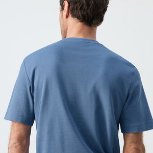 Camiseta de Cuello Redondo para Hombre, Diseño Clásico de Color Sólido, Prenda Esencial para el Día a Día, Algodón Suave, Diseño Elegante, Ropa Casual con Logotipo, Alta Calidad - Product Image 5