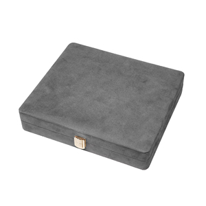 กล่องใส่สร้อยคอแบบญี่ปุ่นทรงสี่เหลี่ยมมุมโค้งมน 4 ช่อง  วัสดุกำมะหยี่พิมพ์ลายตามสั่ง ขนาด 243x213x50 มม. สำหรับวันวาเลนไทน์ - Product Image 1