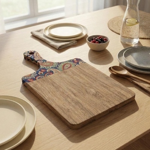 Planche à découper en bois de manguier charmante avec motif floral complexe, poignée en forme de pagaie, idéale pour couper les légumes - Product Image 6
