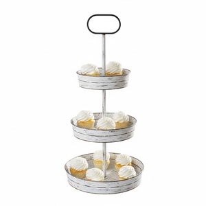 Étagère à 2 niveaux en métal bronze huilé rustique avec poignée, style ferme, pour présentation de cupcakes, gâteaux et desserts - Product Image 3