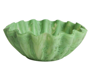Tazón de resina hecho a mano con patrón de mármol azul y borde festoneado para servir alimentos, diseño moderno con acabado bajo esmalte. - Product Image 3