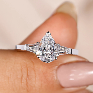 Anillo de Compromiso y Boda de Lujo con Diamante Cultivado en Laboratorio, Corte Ovalado, 1.40 Quilates, Certificado IGI, Chapado en Oro de 14K, Joyería para Regalo - Product Image 1