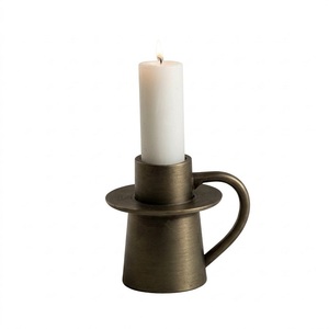 เชิงเทียนทรงกรวยอะลูมิเนียมเคลือบสีบรอนซ์แข็งแรงทนทาน พร้อมหูจับ สำหรับงานขึ้นบ้านใหม่ งานแต่งงาน และการจัดดอกไม้ - Product Image 1