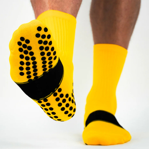 Chaussettes de football antidérapantes personnalisées, couleur jaune, coton, silicone, impression en caoutchouc antidérapant, chaussettes de sport, chaussettes de football athlétiques - Product Image 4