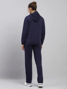 Ensemble de survêtement bleu marine personnalisé pour femme – Hoodie zippé et pantalon de jogging – Tenue de sport athlétique, entraînement, fitness, décontractée et active - Product Image 3