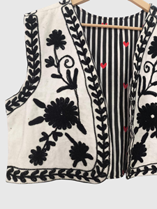 Gilet en coton brodé floral sans manches, style Prairie Chic, fait main, haut de printemps pour femme - Product Image 4